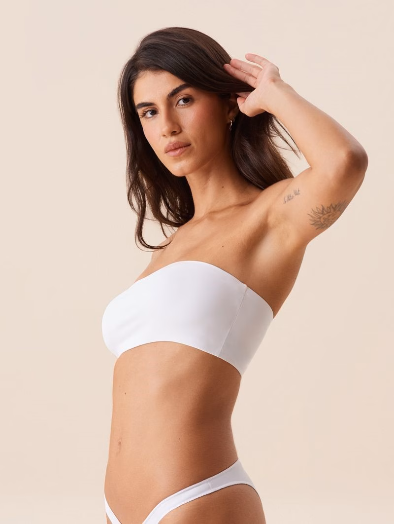Brasier Top Banda con Copas Removibles en Microfibra – Blanco - Image 3