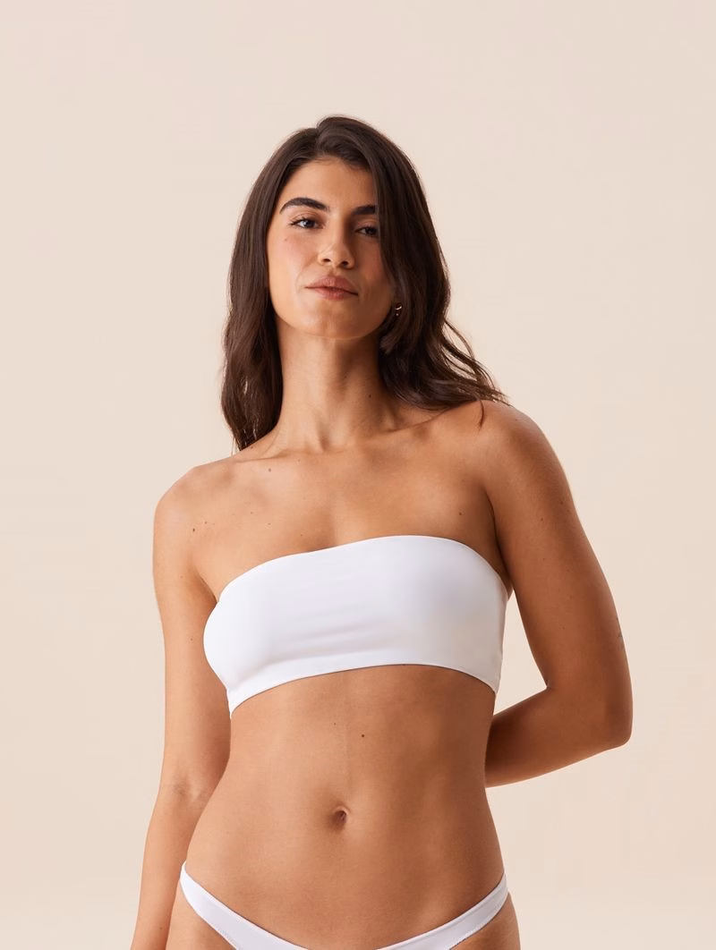 Brasier Top Banda con Copas Removibles en Microfibra – Blanco